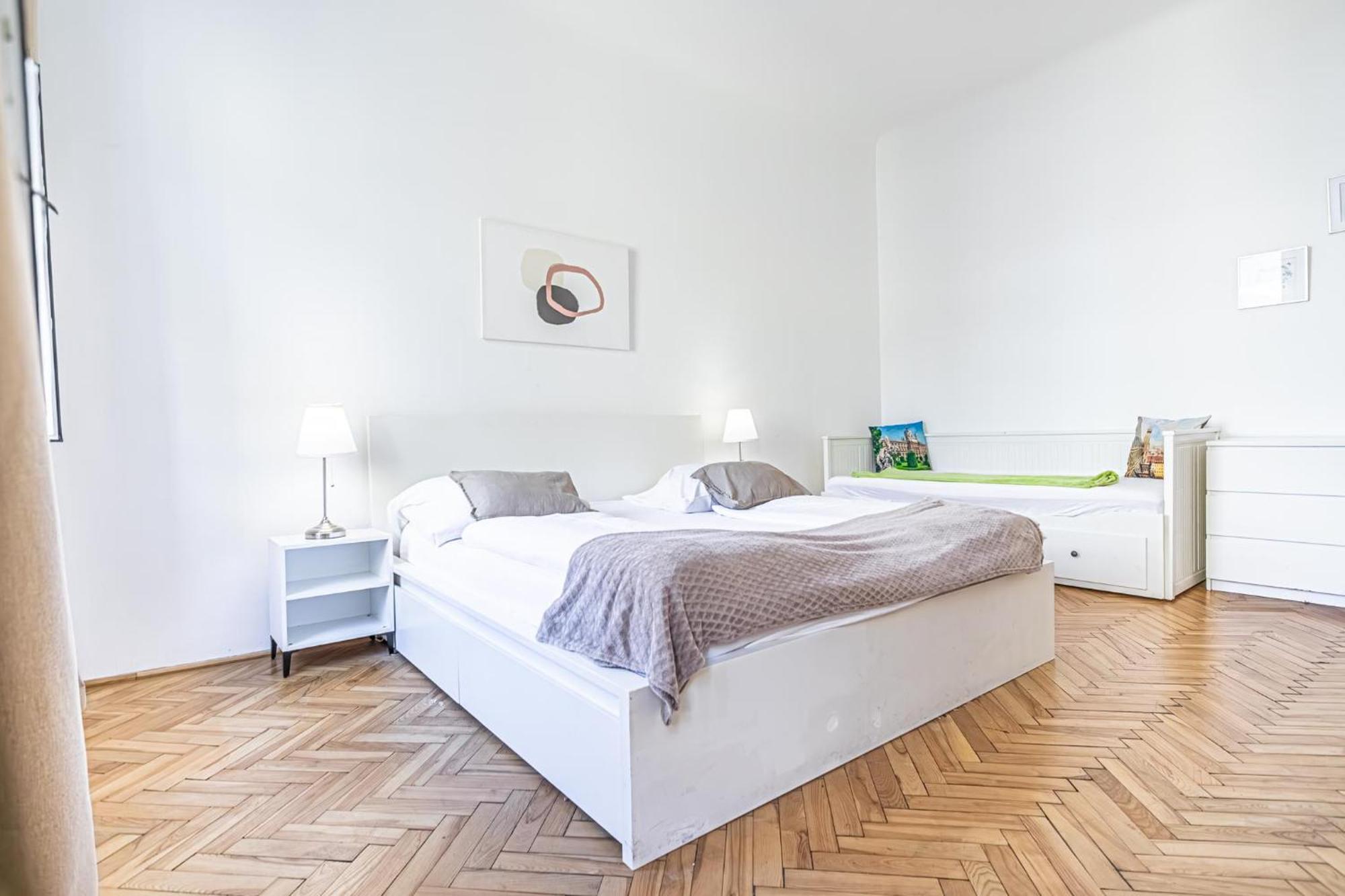 Stylish For Longstays Margareten, Up To 5p *